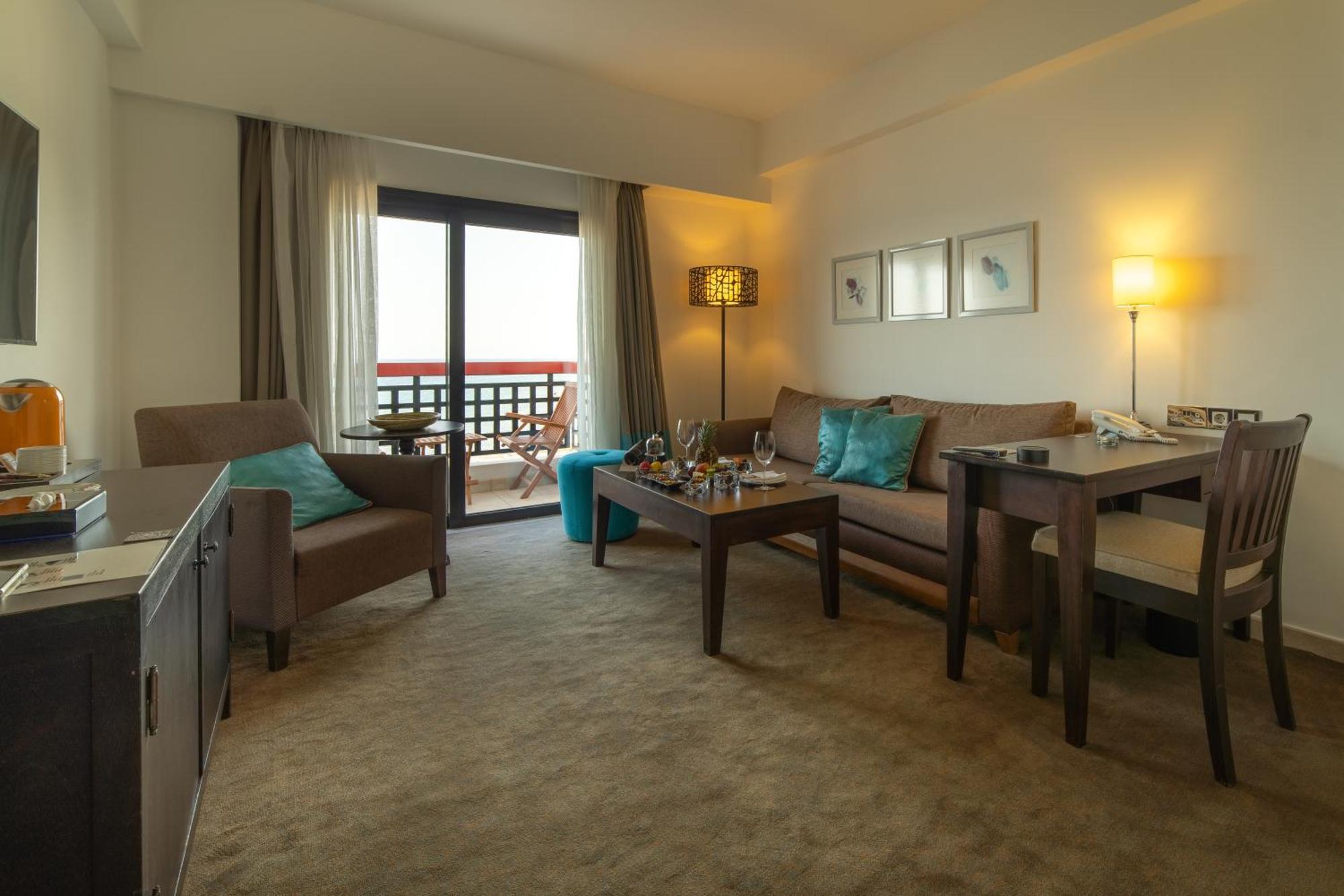 Arkin Palm Beach Hotel Фамагуста Екстериор снимка