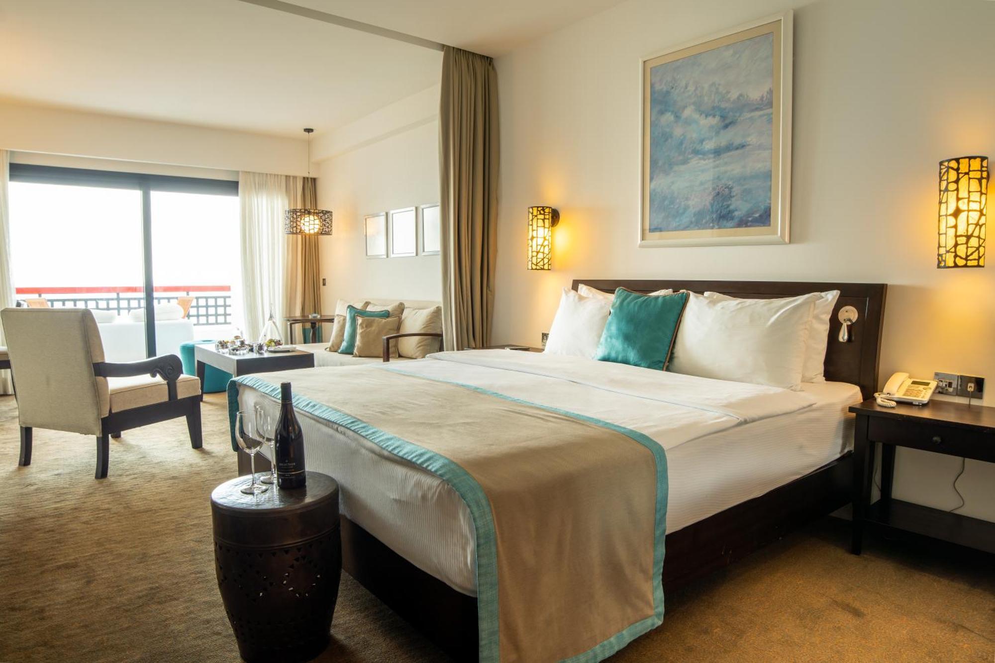 Arkin Palm Beach Hotel Фамагуста Екстериор снимка